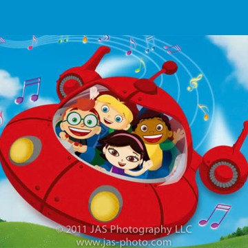 little einstein's in rocket in sky